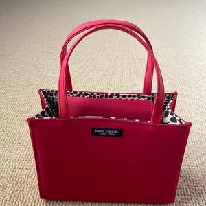 ❤️Kate Spade❤️ Adorable accent piece!
